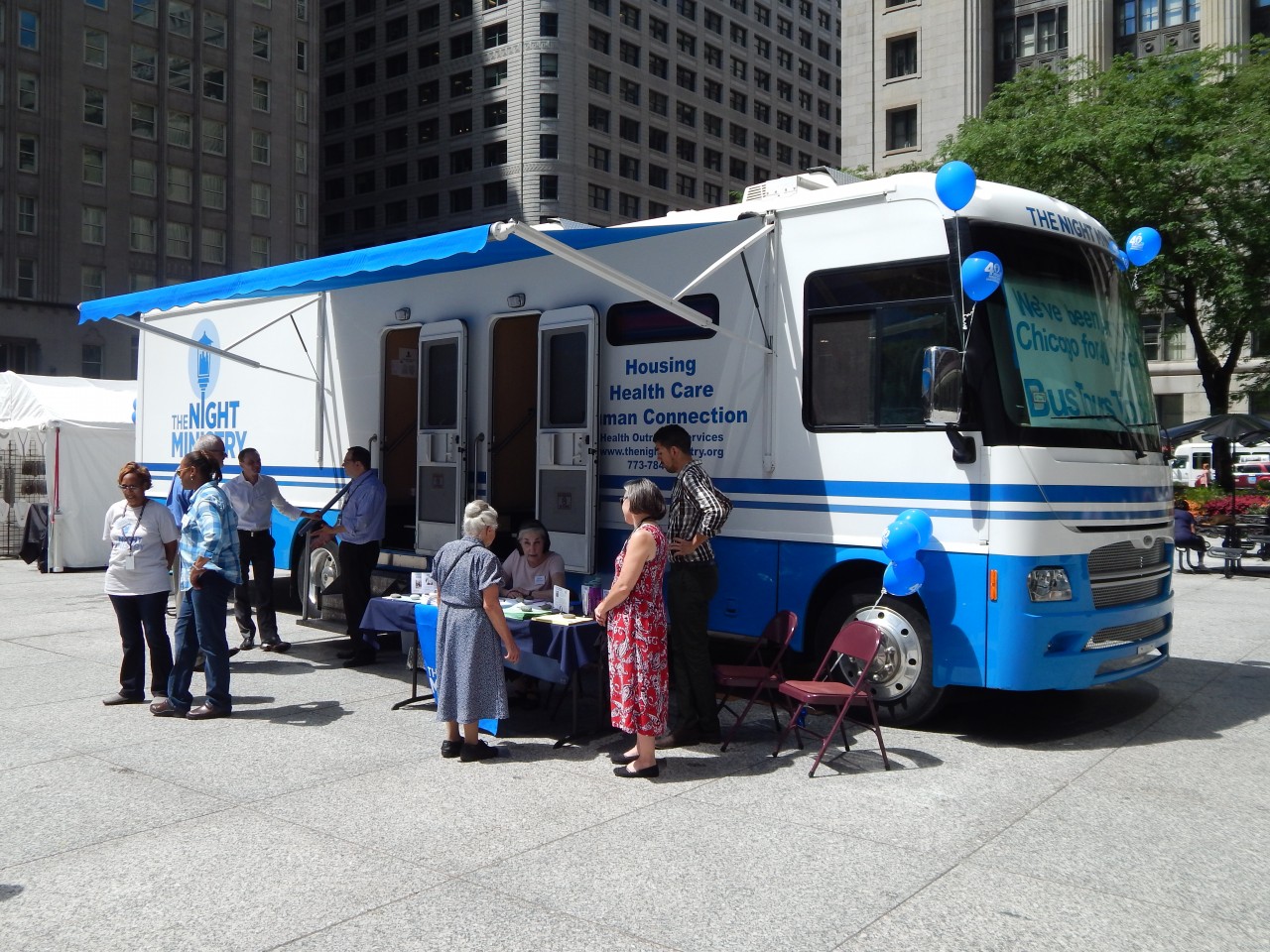 Health Outreach Bus Rolls Into The Loop Easyblog